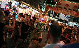 泰国进入国丧期取消多项节庆，泰领馆提醒游客注意言行