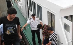 一艘涉嫌载偷渡客的无名艇在珠江口翻沉，10人获救1人死亡