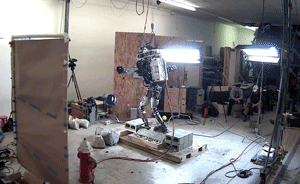 视频｜谷歌人形机器人再进化：这次的绝技是踩“梅花桩”前进