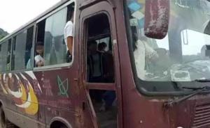 “核载25人客车塞进68名小学生”司机被判拘役2个月