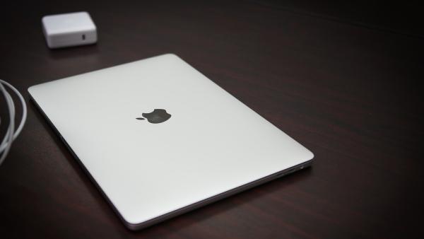 上手新版苹果笔记本，值得多掏两千多？