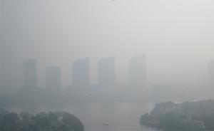 江苏新华日报：雾霾“围城”，南京仍有工地顶风排污