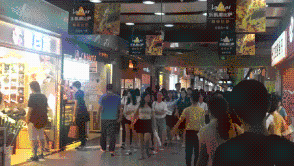 地铁站遇上婴儿车｜广州体育西：可能是最不人性化的地铁站