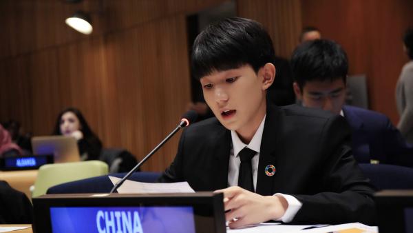 王源全程英语在联合国青年论坛发言