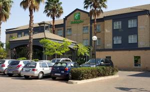 南非涉事酒店称柳州游客遇袭系首次发生，领馆提示注意安全