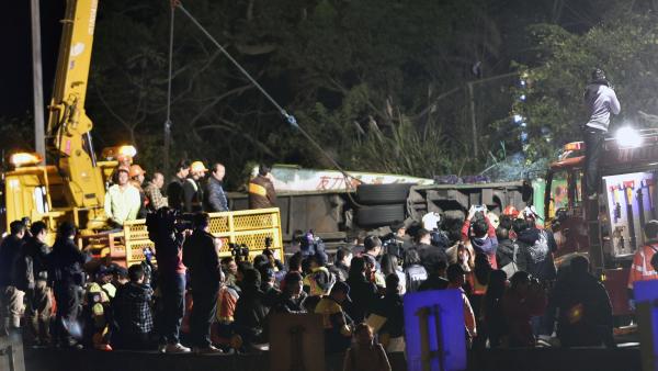 八年近40起事故，台湾游览车怎么了