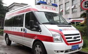 南京交警查处一未过年检120救护车，急救中心：查无此车