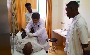 中国医生在赞比亚：每天救死扶伤与在河南没有本质的不同