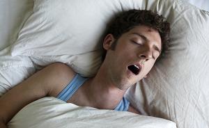 睡眠日丨男性“鼾症”率高达14%，医生建议睡觉侧卧