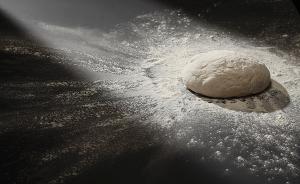 网红面包店用过期面粉，面粉发霉后有哪些危害