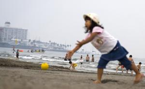 人民日报：日本贫困儿童家庭数在过去20年里成倍增长