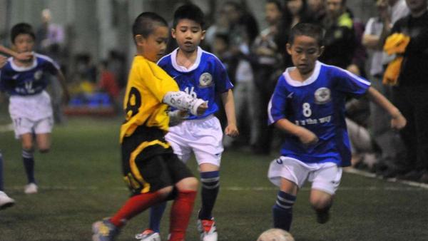 中国足球的男儿泪，从孩子眼中先流