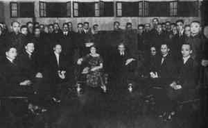 被追捧、被质疑、被热议：1920年罗素在上海