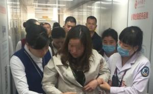 暖闻｜女乘客怀二胎坐飞机突然流血，同机护士紧急救治