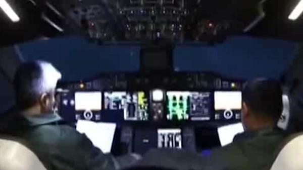 视频丨国产大飞机C919首飞机组亮相