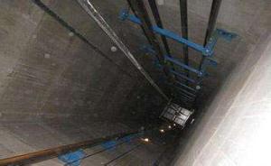 山东聊城一工地电梯井塌落，3名被困工人抢救无效死亡
