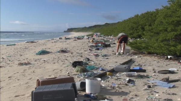 世界最脏小岛：每平米671块塑料碎片