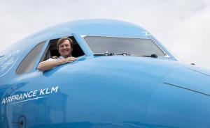 荷兰国王21年来每月2次担任客机副驾，还想学开波音737