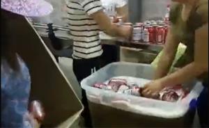 “工人回收啤酒罐徒手灌酒”视频热传，百威公司发声明已报警