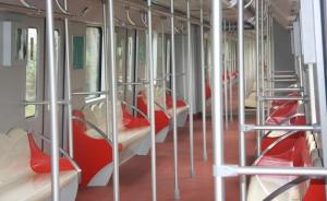 醉汉“大闹”地铁猛扇两名女乘客耳光，被采取刑事强制措施