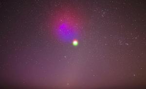 NASA火箭制造红蓝彩云：追踪空间里粒子的运动，研究极光