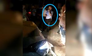 陕西:交警事故现场嗑瓜子,被停职调查