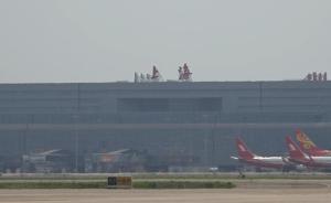 机场地面温度60℃,他们坚守岗位
