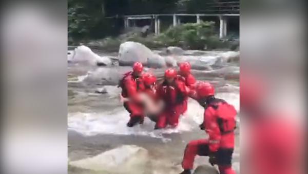 桂林：突发山洪30驴友被困，4人遇难
