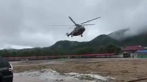 辽宁岫岩强降雨：村庄失联，直升机援救
