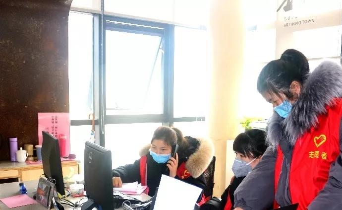 杭州西湖区基层党组织 用战疫情主题党日活动提士气