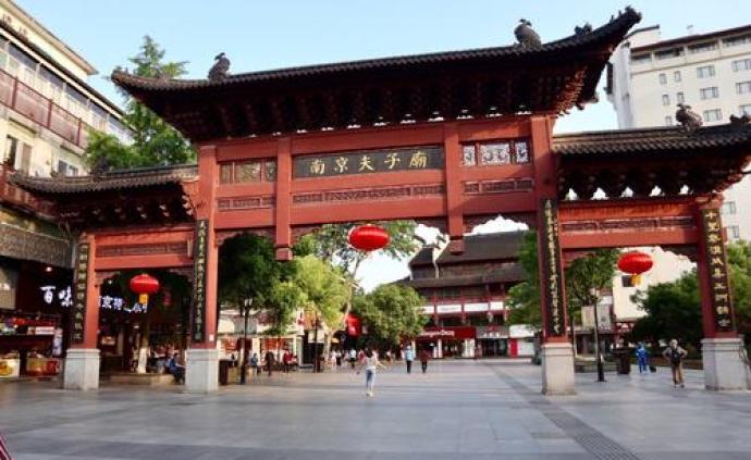 全国多地景点开放：杭州西湖、南京夫子庙都要求游客戴口罩