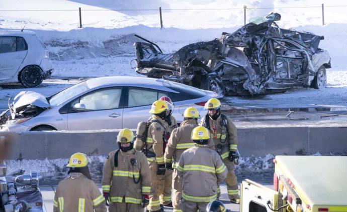 加拿大发生200辆车连环相撞事故，已致2死近70伤