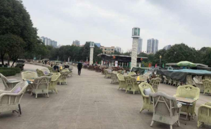 四川广元：室外摊位扩大间距，严禁在坝坝茶摊位打麻将、纸牌