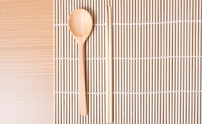 上海100家餐厅今天承诺：全面提供、倡导、使用公筷公勺