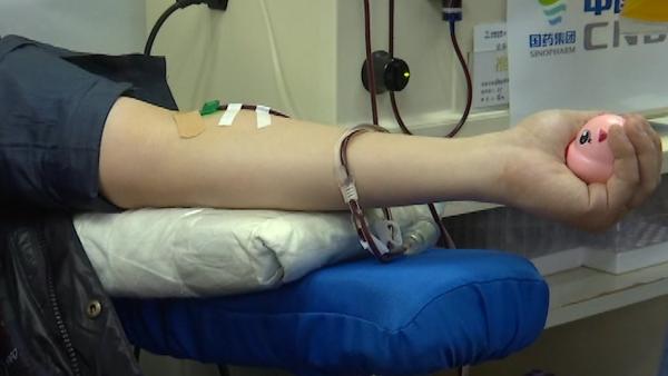 黄石新冠肺炎康复者捐血浆：救一个是一个