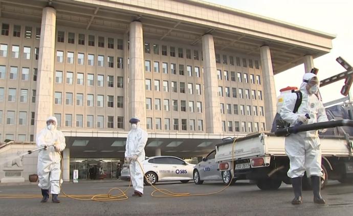 韩国累计确诊893例，国会大楼关闭一天