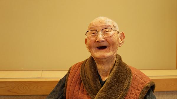 112岁世界最年长男性去世，2周前获认证