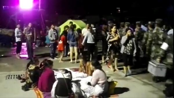 九寨沟地震丨9人死亡，景区停止接待