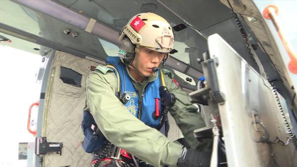 香港飞行服务队：冲上云霄的救护天使