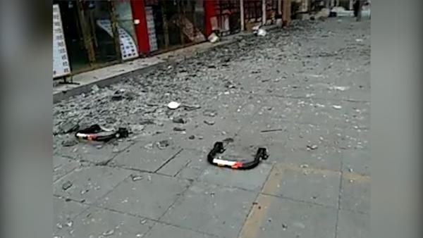 九寨沟旅游核心区：玻璃震碎，商店关门