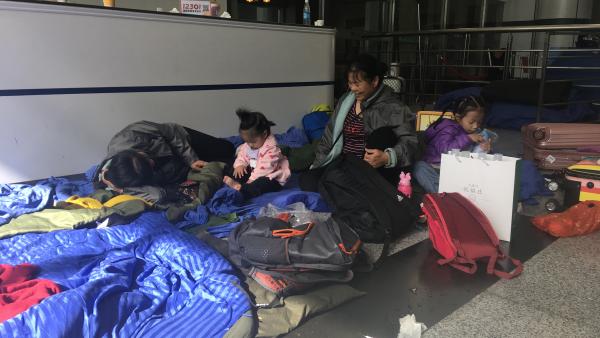 黄龙机场：500旅客滞留，6航班延误