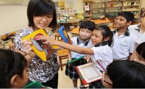 光明日报刊文谈新加坡教育：“少教多学”帮助孩子发挥潜能