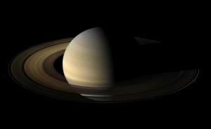 卡西尼的十张最美照片：从土星缝隙看地球，14亿公里的回望