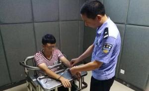 湖南益阳警方：一男子无故将10岁男孩头往栏杆撞，已被刑拘