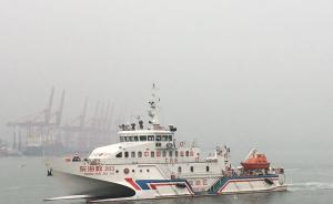 一渔船连云港海域遇险沉没，6名渔民弃船逃生后获救