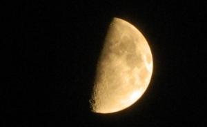天宇今晚上演“土星合月”天象，公众用肉眼即可清晰观赏