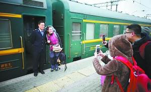 探访中国铁路里程最长旅客列车：铁轨上慢旅行，开行6天5夜