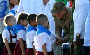 古巴举行集会纪念切·格瓦拉牺牲50周年，约6万名民众参加