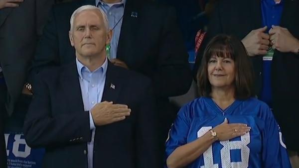 橄榄球员又跪姿抗议，美副总统愤然离席