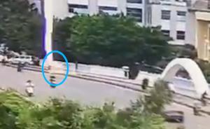 桂林一男子疑遭雷击倒地,尚未脱离危险